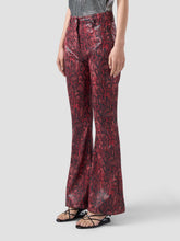 Pantaloni con stampa pitone