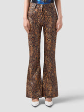 Pantaloni con stampa pitone